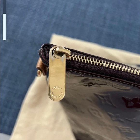 Louis Vuitton Bellevue Handbag Monogram Vernis GM Burgundy - Picture 10 of 10